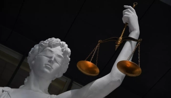 Суд в Петербурге рассмотрит дело участника группы "Король и Шут"